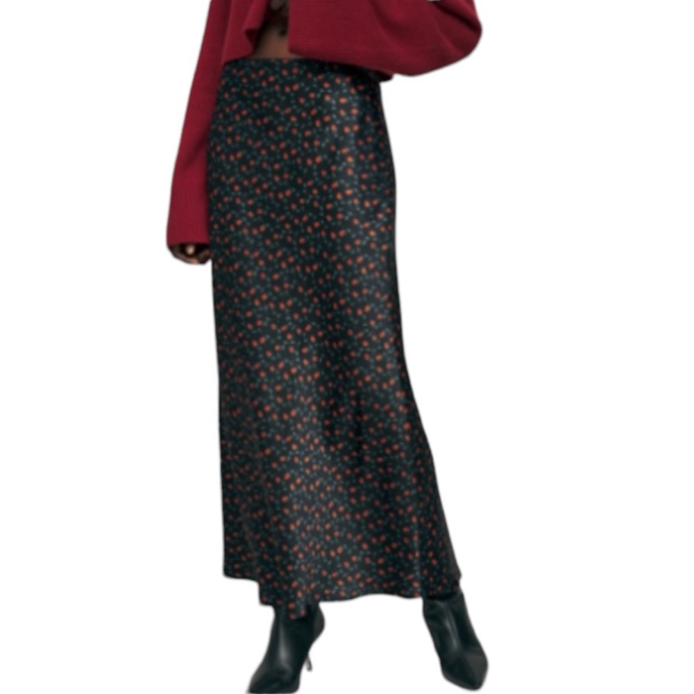 Reformation NWOT Layla 100% silk slip skirt in size 12.